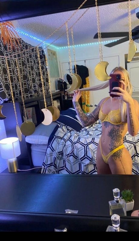 Foto desnuda filtrada de OnlyFans de Macnpink