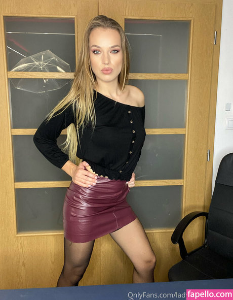 Foto desnuda filtrada de OnlyFans de Lady Annabelle