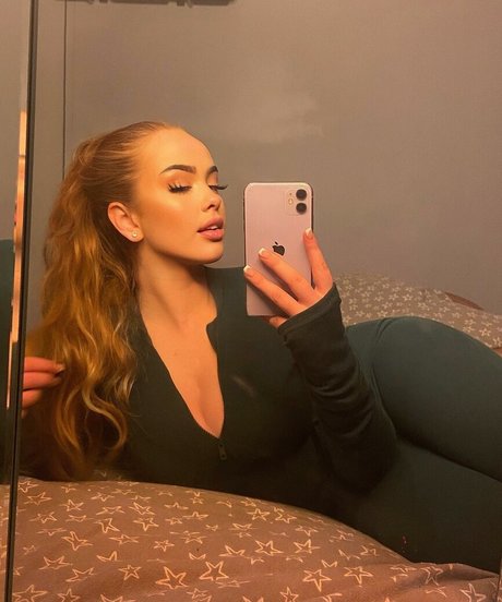 Foto desnuda filtrada de OnlyFans de Neave Dare