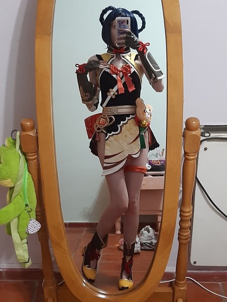 Kiki Glitter Cosplay