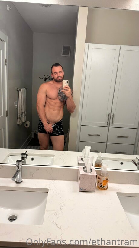 Foto desnuda filtrada de OnlyFans de Bigdaddygrif