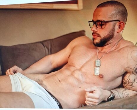 Foto desnuda filtrada de OnlyFans de Thebigboy90