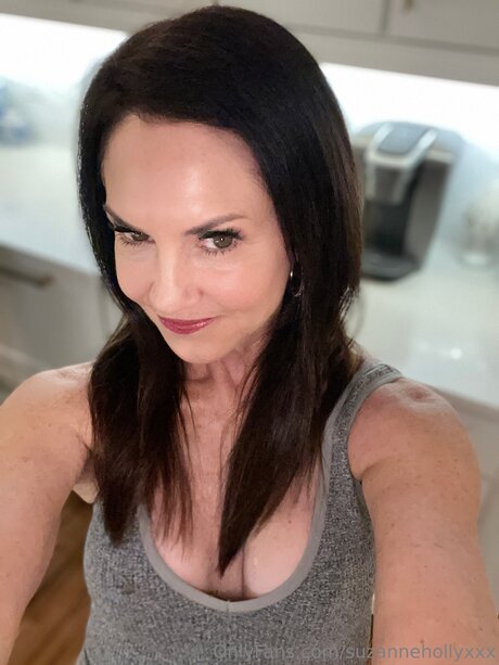 Suzannehollyxxx