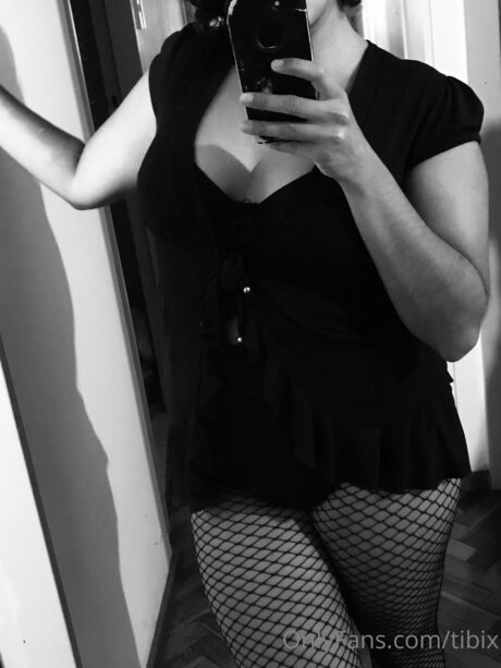 Foto desnuda filtrada de OnlyFans de Tibix