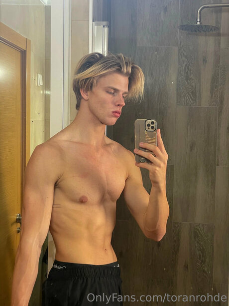 Foto desnuda filtrada de OnlyFans de Toranrohdefree
