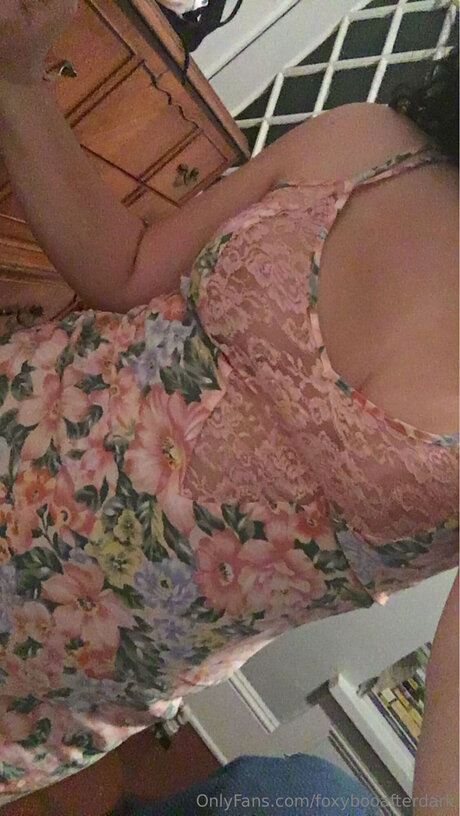 Foto desnuda filtrada de OnlyFans de Foxybooafterdark