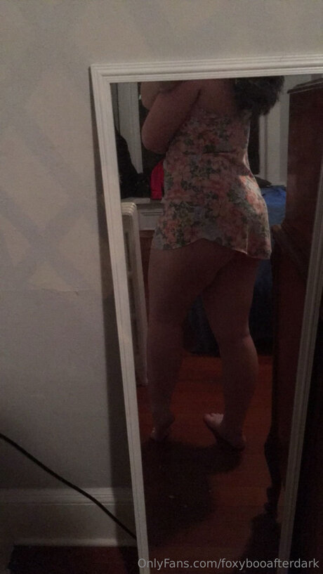 Foto desnuda filtrada de OnlyFans de Foxybooafterdark