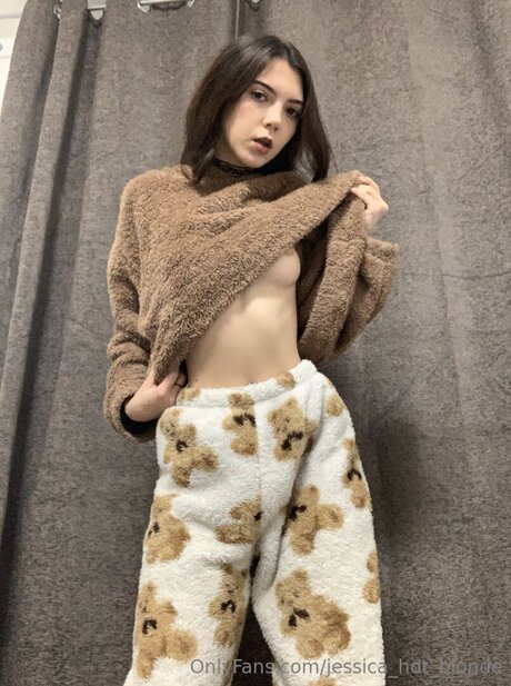 Jessica Hot Blonde