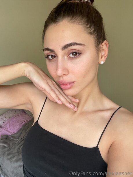 Foto desnuda filtrada de OnlyFans de Alexiaasher