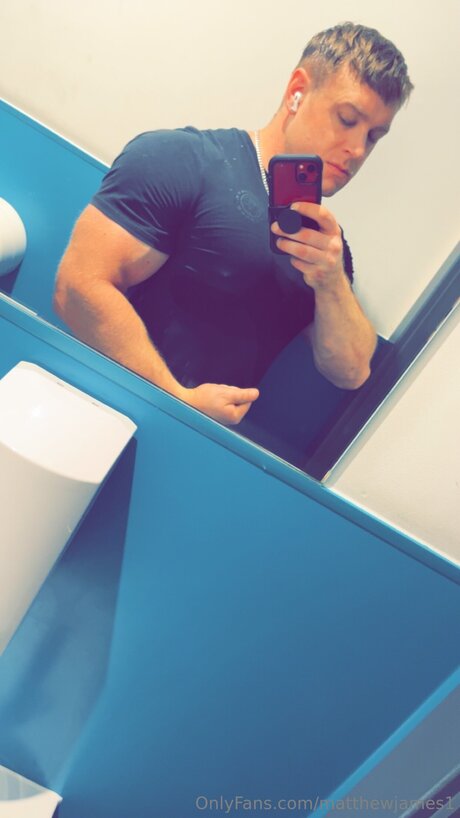 Foto desnuda filtrada de OnlyFans de Matthewjames1