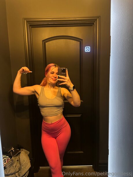Petitegoddessj