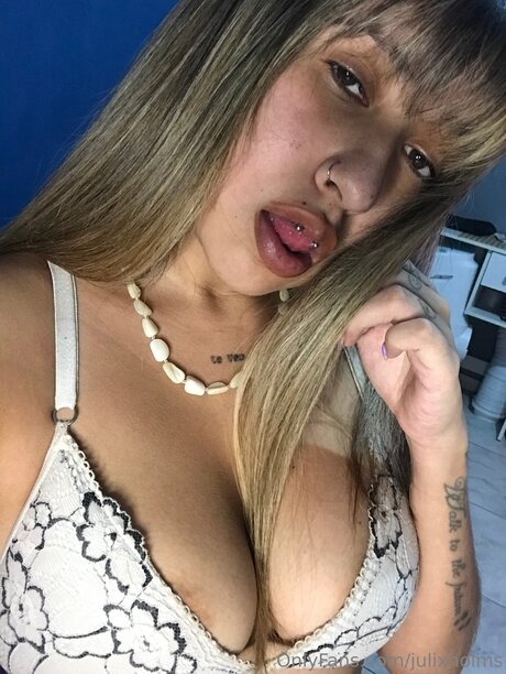 Foto desnuda filtrada de OnlyFans de Julixholms