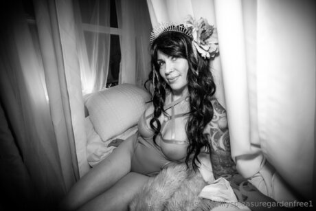 Lilyspleasuregardenfree1