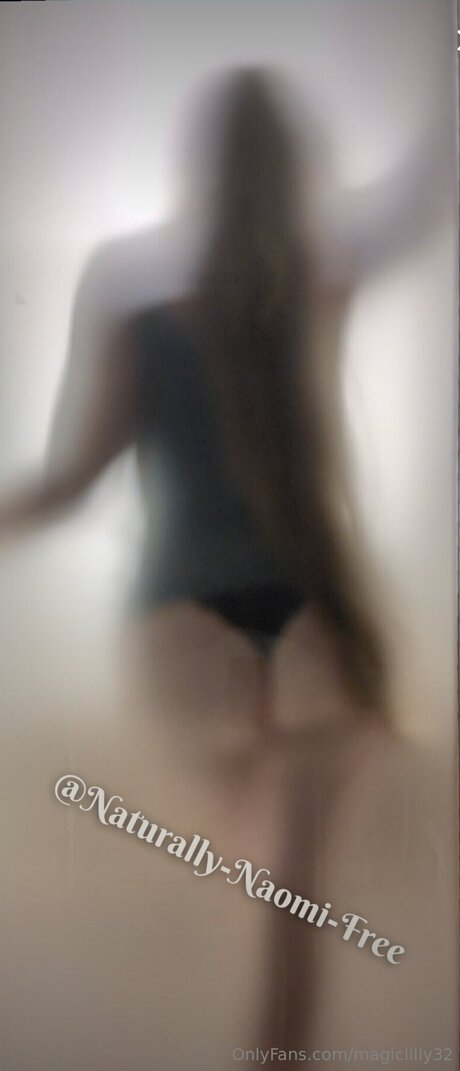 Foto desnuda filtrada de OnlyFans de Magiclilly32
