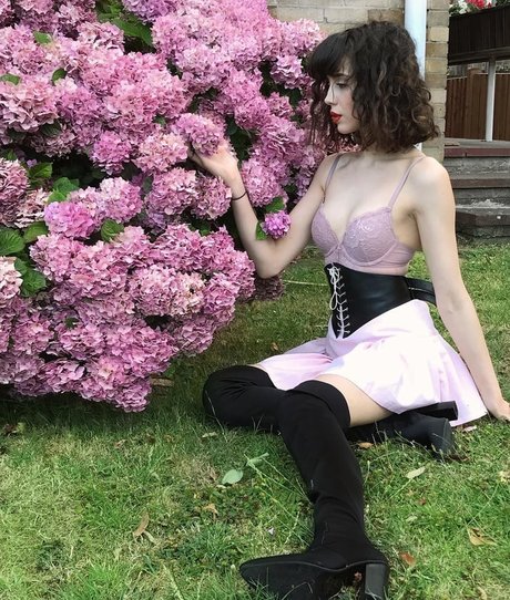 Mina Bell