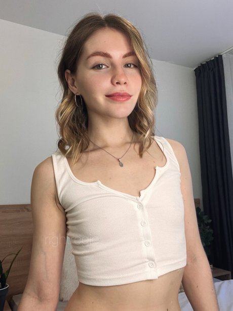 Sophie and Eva Purelovecult