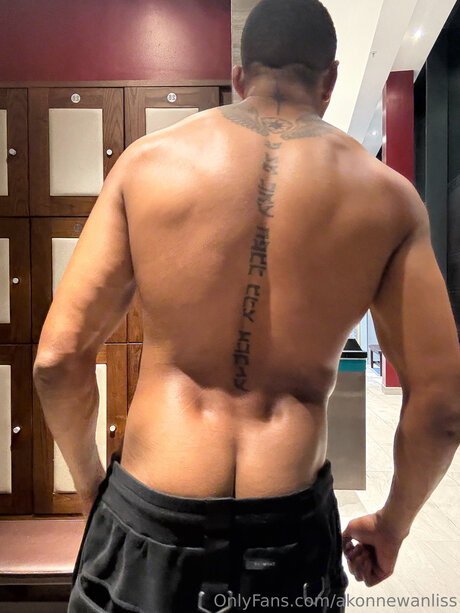 Foto desnuda filtrada de OnlyFans de Akonnewanliss