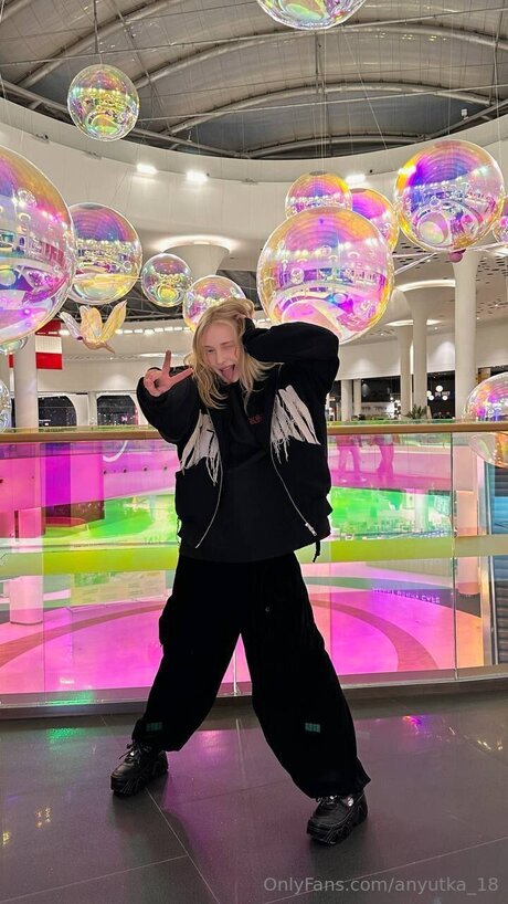 Anyutka 18