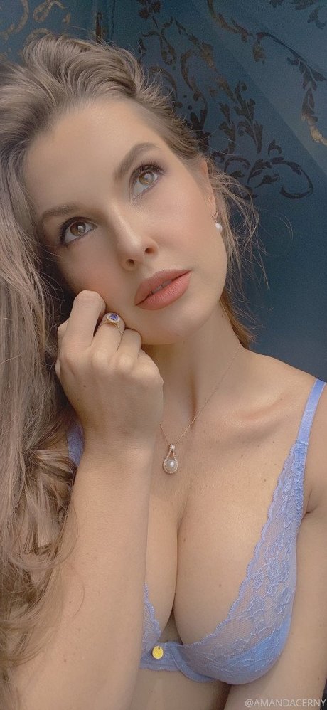 Amanda Cerny