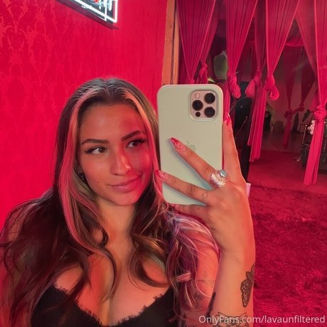 Foto desnuda filtrada de OnlyFans de Lavagrll Lavaxgrll