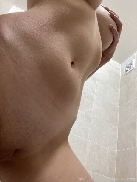 Foto desnuda filtrada de OnlyFans de Alexstfv1