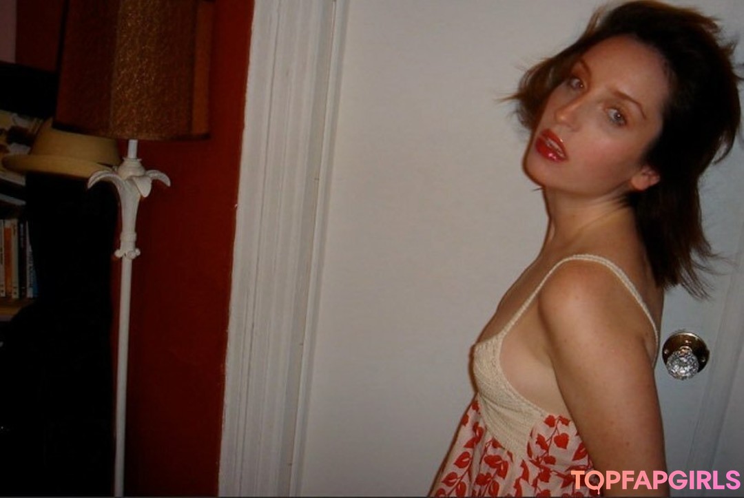 Foto desnuda filtrada de OnlyFans de Zoe Lister Jones #28