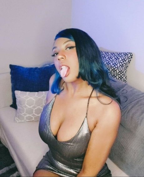 Foto desnuda filtrada de OnlyFans de Zerosuitsami