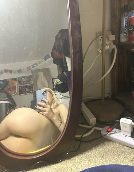 Foto desnuda filtrada de OnlyFans de Babygirlbunny690