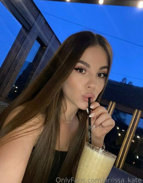 Anissa KATE
