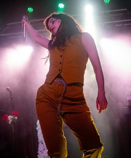 Lauren Mayberry