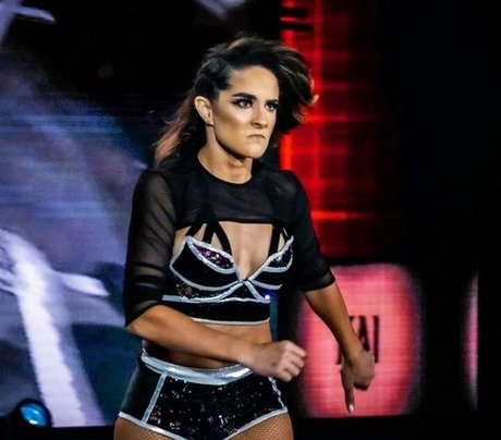 Dakota Kai