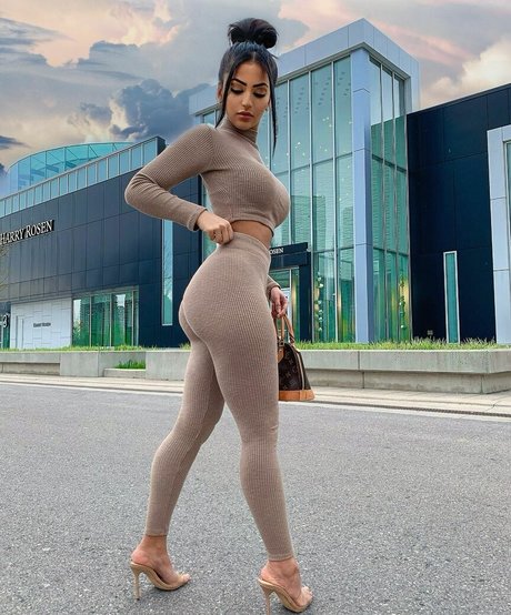 Aneeqa Farid