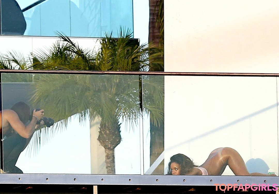 Foto desnuda filtrada de OnlyFans de Rihanna #1205