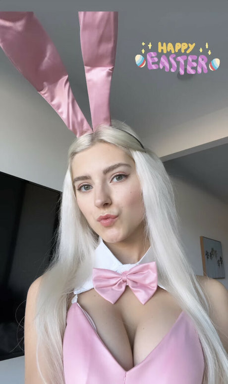 Eva Elfie