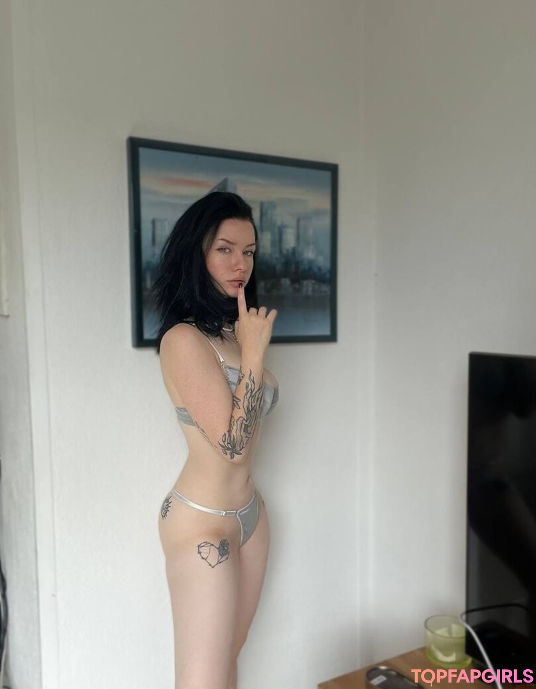 Foto desnuda filtrada de OnlyFans de Innervus #1092