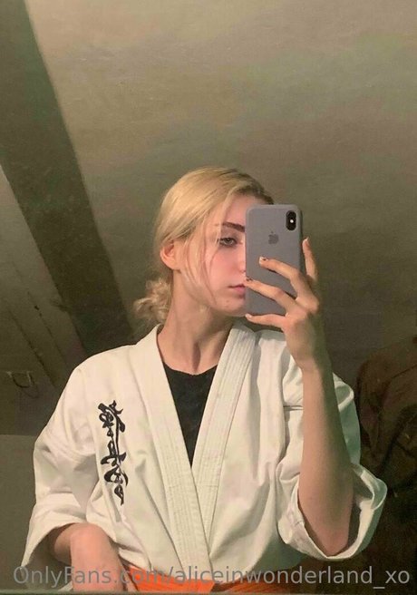 Aliceinwonderland_xo
