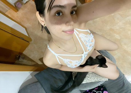 Mia_latinaa