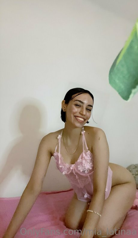 Mia_latinaa