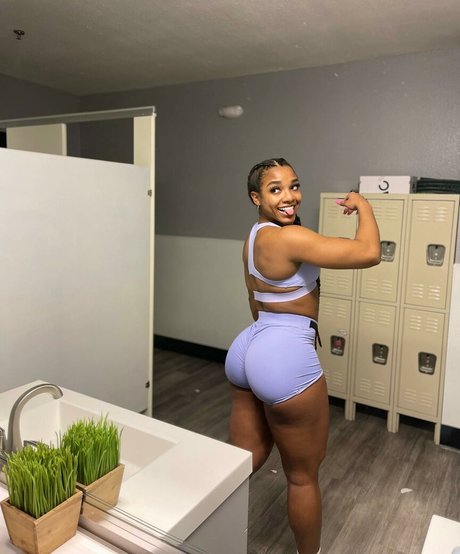 Foto desnuda filtrada de OnlyFans de Aaaaayevuh
