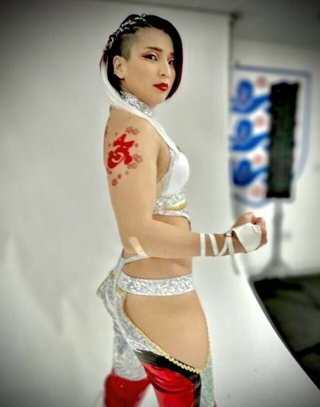 Hikaru Shida