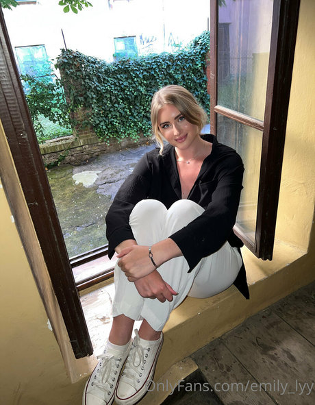 Emily_lyy