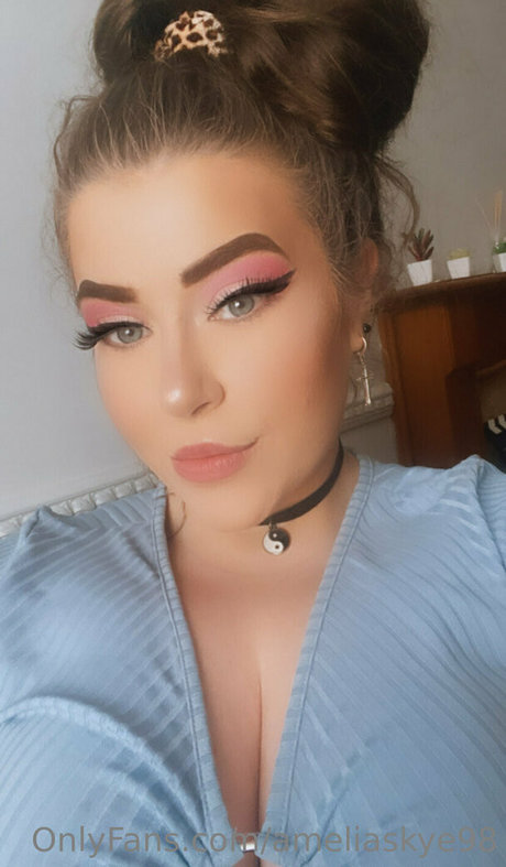 Ameliaskye98