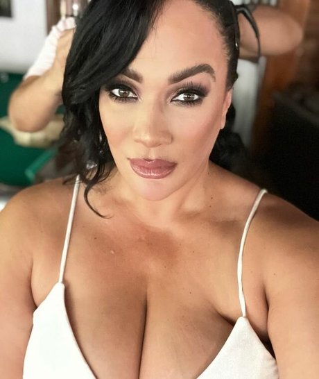 Nia Jax