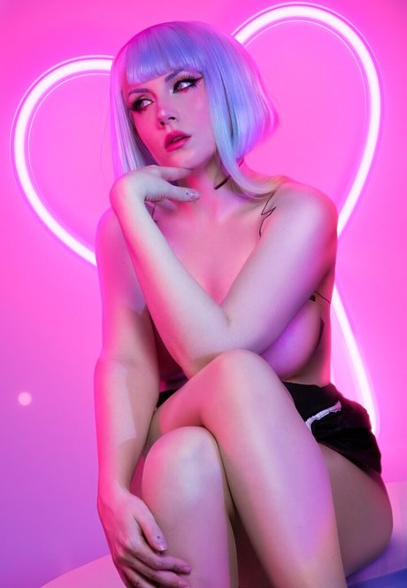 Ezy Summers Cosplay