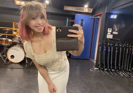 Mina Shirakawa