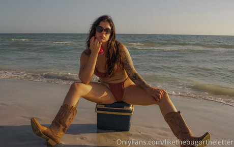 Foto desnuda filtrada de OnlyFans de Likethebugortheletter