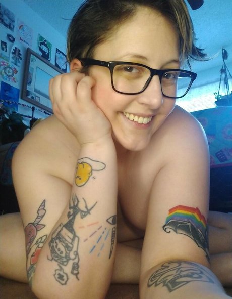 Foto desnuda filtrada de OnlyFans de Alamode
