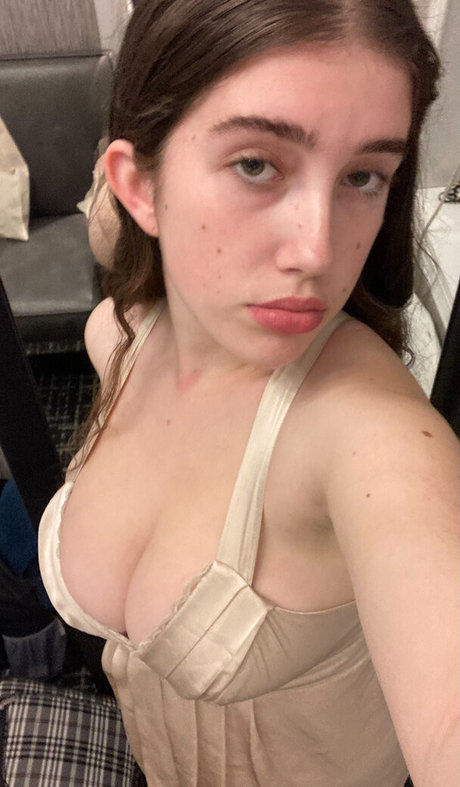 Itsmollyyyrose_again