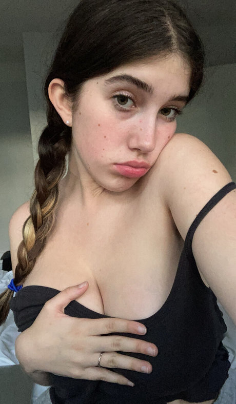 Itsmollyyyrose_again