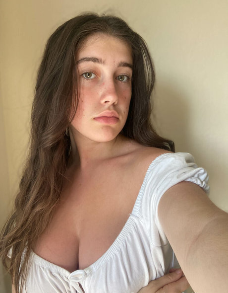 Itsmollyyyrose_again